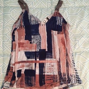 Hi-lo ribbon-strapped swing top